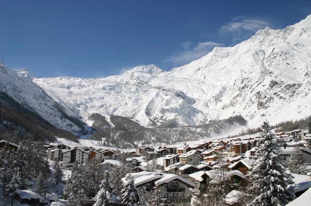 Hotel Garni Domino Saas Fee Exteriör bild